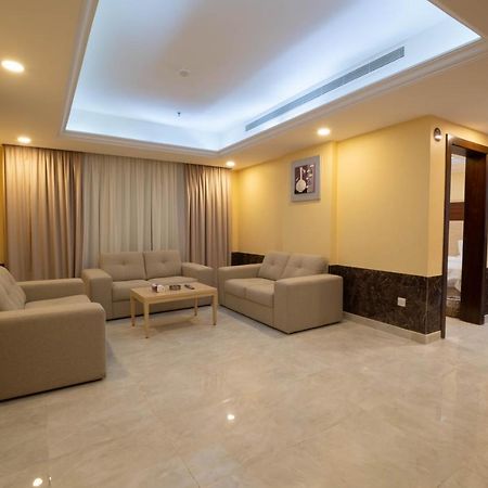 Dar Al Masarat Served Apartments เจดดาห์ ภายนอก รูปภาพ