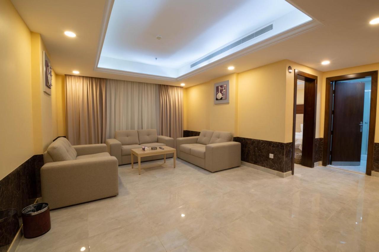 Dar Al Masarat Served Apartments เจดดาห์ ภายนอก รูปภาพ