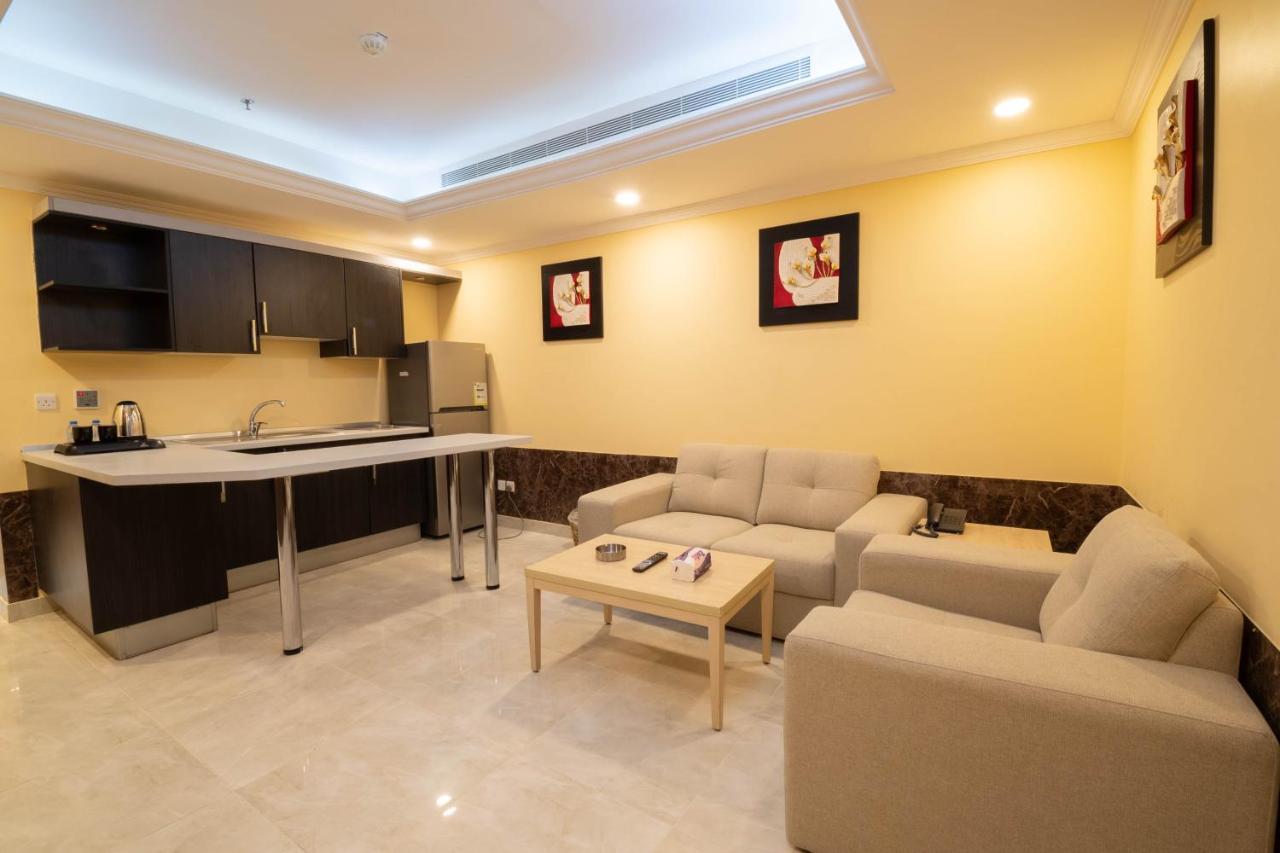 Dar Al Masarat Served Apartments เจดดาห์ ภายนอก รูปภาพ